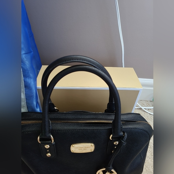 Michael Kors Large Saffiano Satchel - Used - Picture 15 of 15